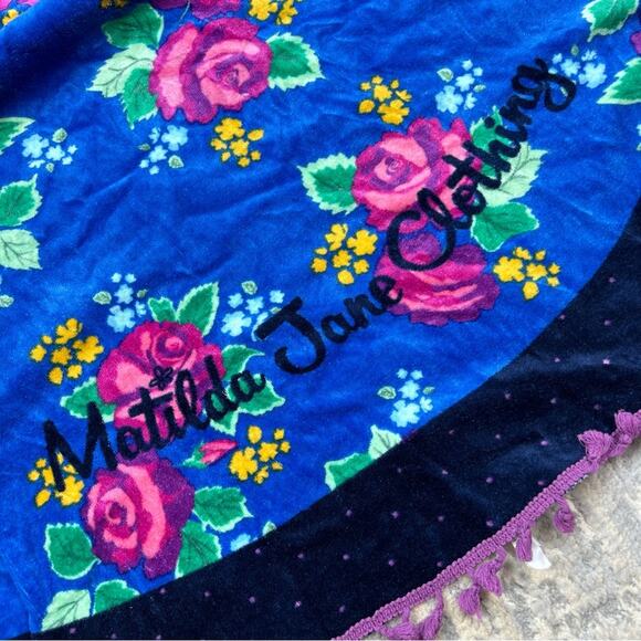 Matilda Jane Round Beach Bath Towel Fringe 60” Pink Rose - Picture 4 of 5